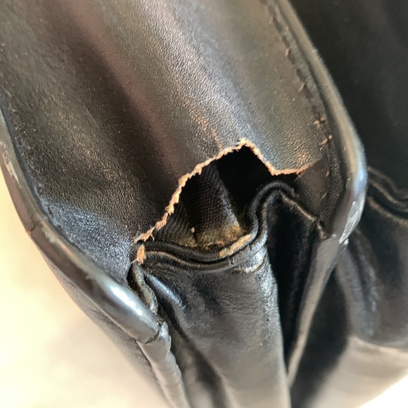 KENNETH COLE REACTION TRUE COLORS GENUINE LEATHER PORTFOLIO - BLACK - Picture 13 of 15